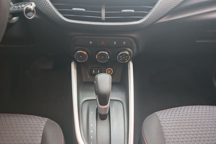 Used Chevrolet Cavalier 2020 Redline 325T Automatic Xinshang Edition China VI Standard Gear Lever