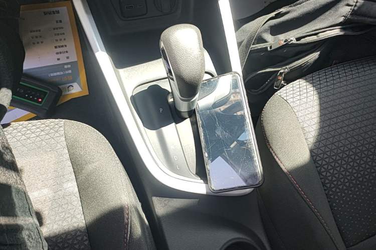 Used Chevrolet Cavalier 2020 Redline 325T Automatic Xinshang Edition Gear Lever