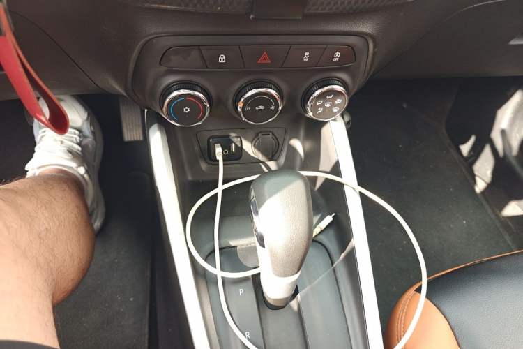 Used Chevrolet Cavalier 2020 Redline 325T Automatic Xinshang Edition China VI Standard Gear Lever
