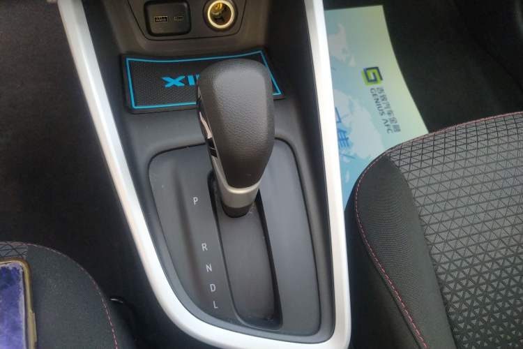Used Chevrolet Cavalier 2020 Redline 325T Automatic Xinshang Edition Gear Lever