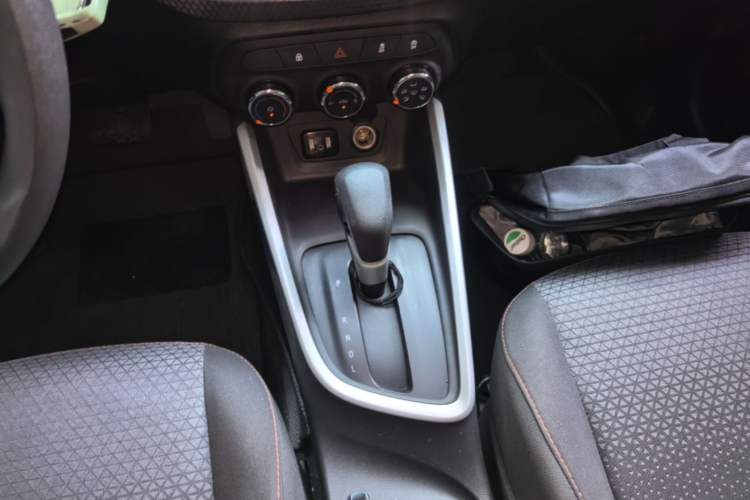 Used Chevrolet Cavalier 2020 Redline 325T Automatic Xinshang Edition China VI Standard Gear Lever