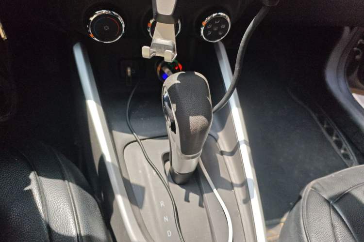 Used Chevrolet Cavalier 2020 Redline 325T Automatic Xinshang Edition China VI Standard Gear Lever