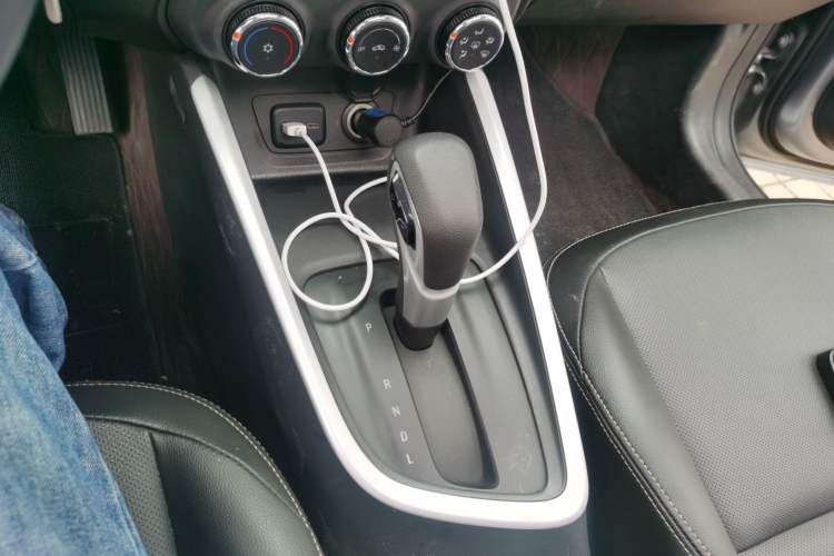Used Chevrolet Cavalier 2020 Redline 325T Automatic Xinyao Edition Gear Lever