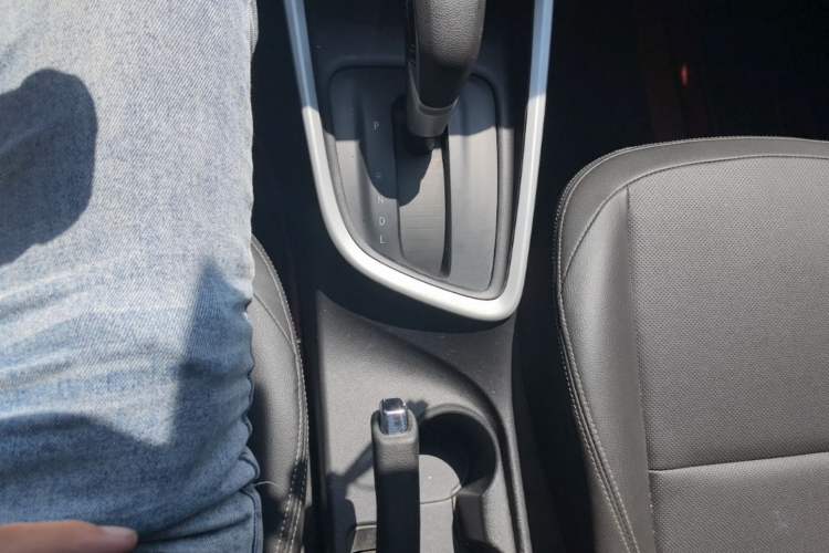 Used Chevrolet Cavalier 2020 Redline 325T Automatic Xinyao Edition China VI Standard Gear Lever