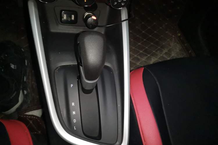 Used Chevrolet Cavalier 2020 Redline 325T Automatic Xinshang Edition China VI Standard Gear Lever