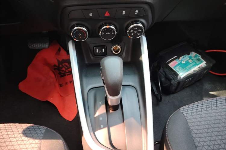 Used Chevrolet Cavalier 2020 Redline 325T Automatic Xinshang Edition China VI Standard Gear Lever