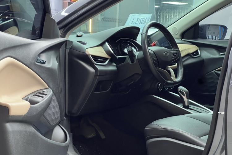 Used Chevrolet Cavalier 2020 Redline 325T Automatic Xinyao Edition China VI Standard Interior 1
