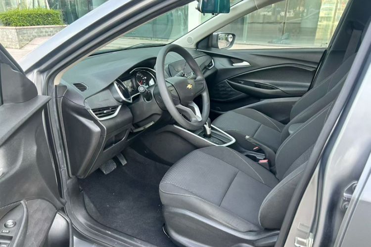 Used Chevrolet Cavalier 2020 325T Automatic Enjoyment Edition Interior 3