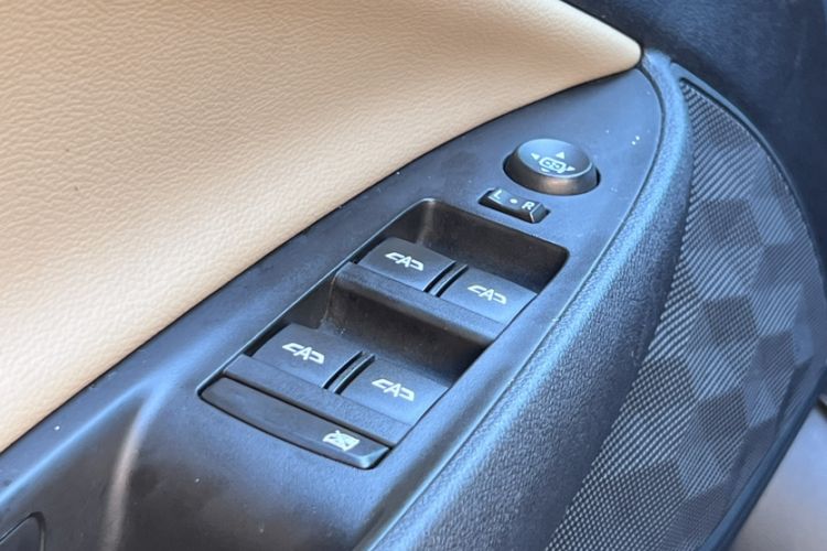 Used Chevrolet Cavalier 2020 Redline 325T Automatic Xinyao Edition China VI Standard Interior 9
