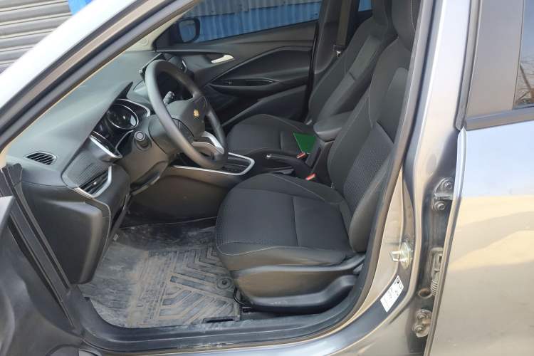 Used Chevrolet Cavalier 2020 325T Automatic Enjoyment Edition Left Front Seat