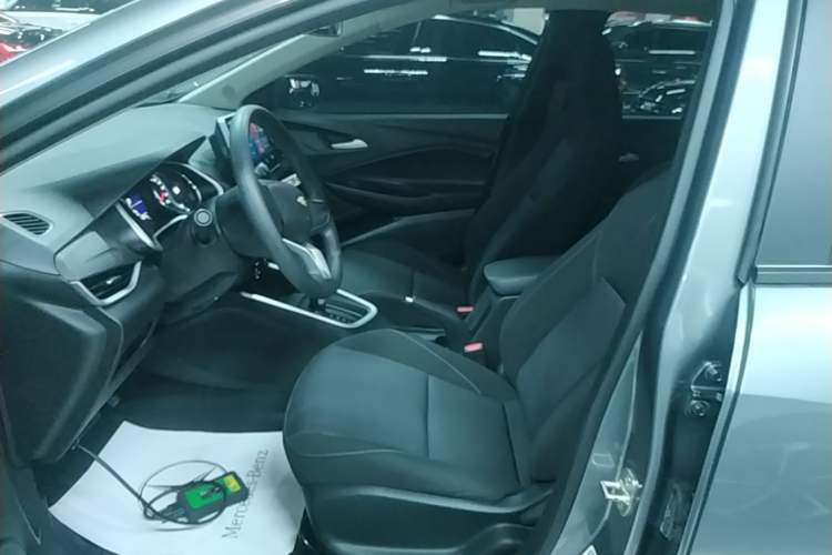 Used Chevrolet Cavalier 2020 325T Automatic Enjoyment Edition Left Front Seat