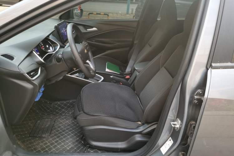 Used Chevrolet Cavalier 2020 325T Automatic Enjoyment Edition Left Front Seat