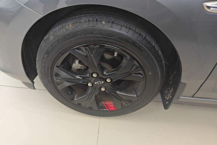 Used Chevrolet Cavalier 2020 Redline 325T Automatic Xinshang Edition Left Front Wheel Hub
