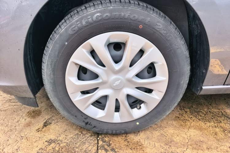 Used Chevrolet Cavalier 2020 320 Manual Enjoyment Edition Left Front Wheel Hub