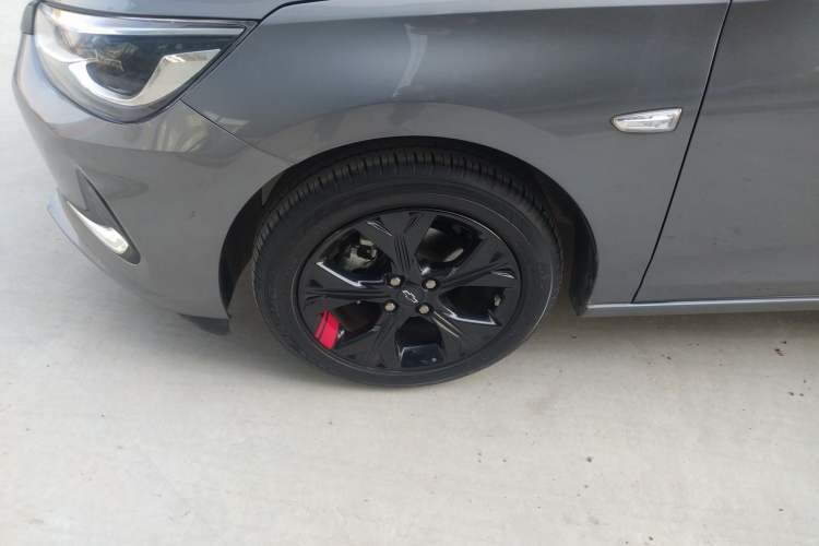 Used Chevrolet Cavalier 2020 Redline 325T Automatic Xinshang Edition Left Front Wheel Hub