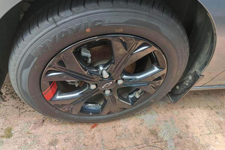 Used Chevrolet Cavalier 2020 Redline 325T Automatic Xinyao Edition Left Front Wheel Hub
