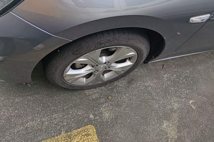 Used Chevrolet Cavalier 2020 325T Automatic Enjoyment Edition Left Front Wheel Hub