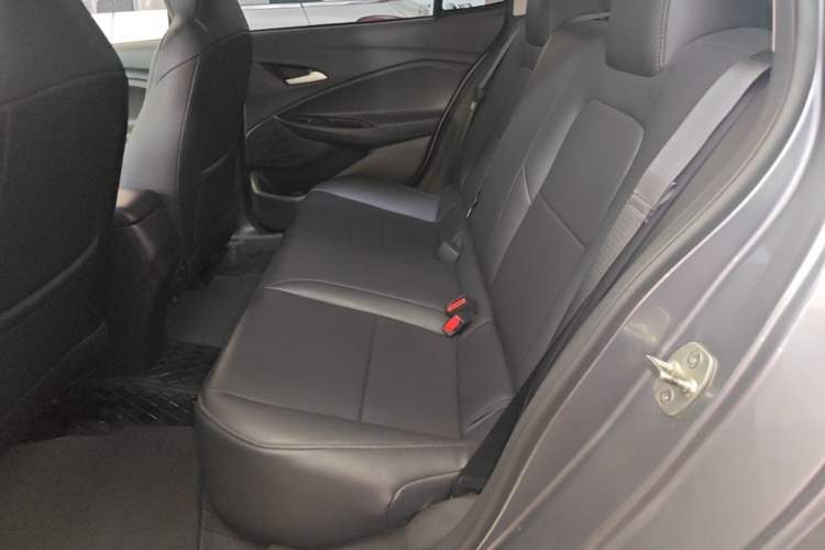 Used Chevrolet Cavalier 2020 Redline 325T Automatic Xinshang Edition Left Rear Seat