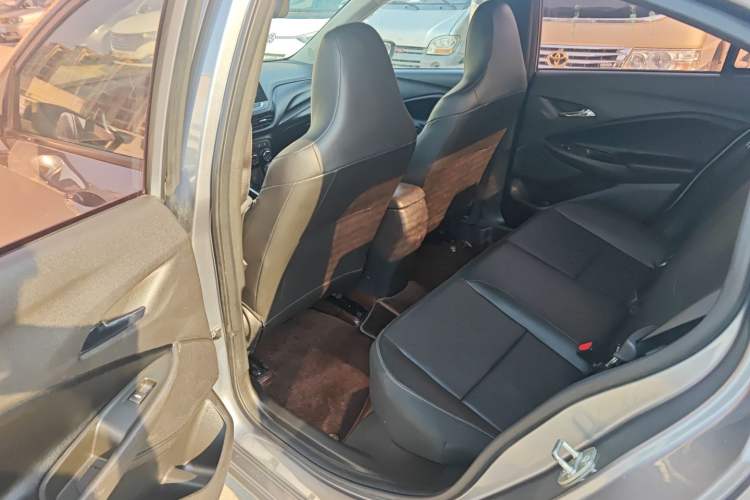 Used Chevrolet Cavalier 2020 Redline 325T Automatic Xinyao Edition China VI Standard Left Rear Seat