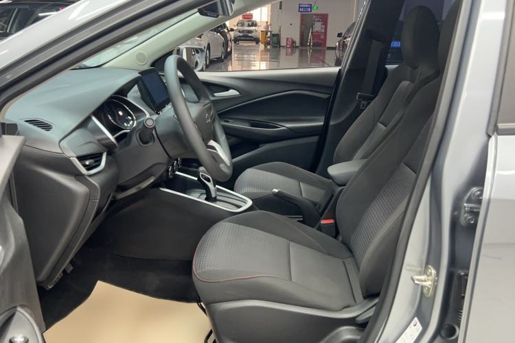 Used Chevrolet Cavalier 2020 Redline 325T Automatic Xinshang Edition China VI Standard Left Rear Seat