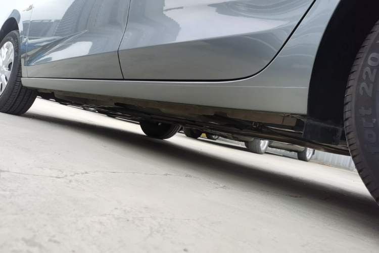 Used Chevrolet Cavalier 2020 320 Manual Enjoyment Edition Left Side Sill
