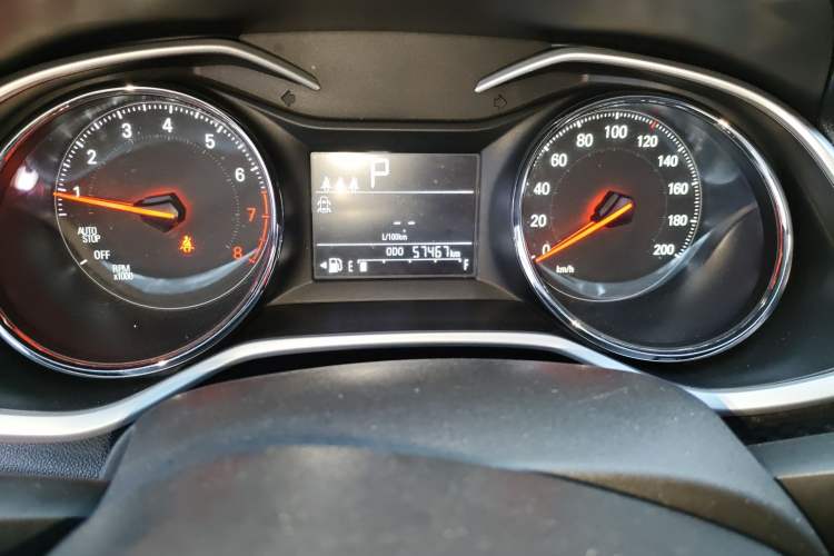 Used Chevrolet Cavalier 2020 325T Automatic Enjoyment Edition Odometer Close Up