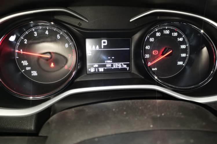 Used Chevrolet Cavalier 2020 325T Automatic Enjoyment Edition Odometer Close Up