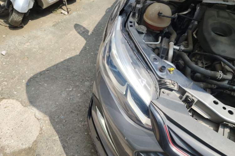 Used Chevrolet Cavalier 2020 Redline 325T Automatic Xinyao Edition China VI Standard Right Front Headlight
