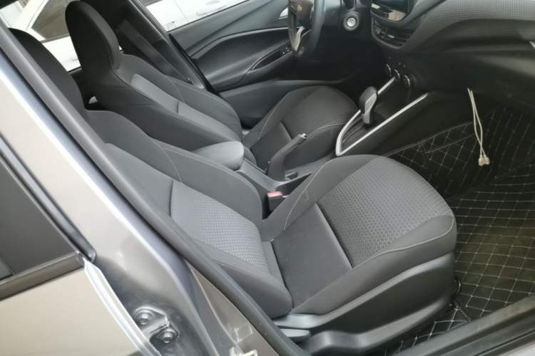 Used Chevrolet Cavalier 2020 325T Automatic Enjoyment Edition Right Front Seat