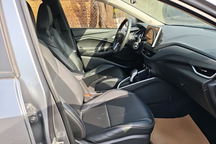 Used Chevrolet Cavalier 2020 325T Automatic Enjoyment Edition Right Front Seat