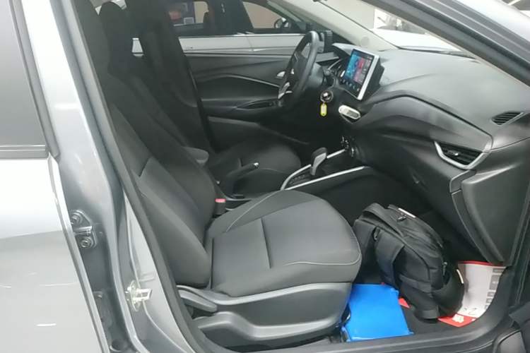 Used Chevrolet Cavalier 2020 325T Automatic Enjoyment Edition Right Front Seat