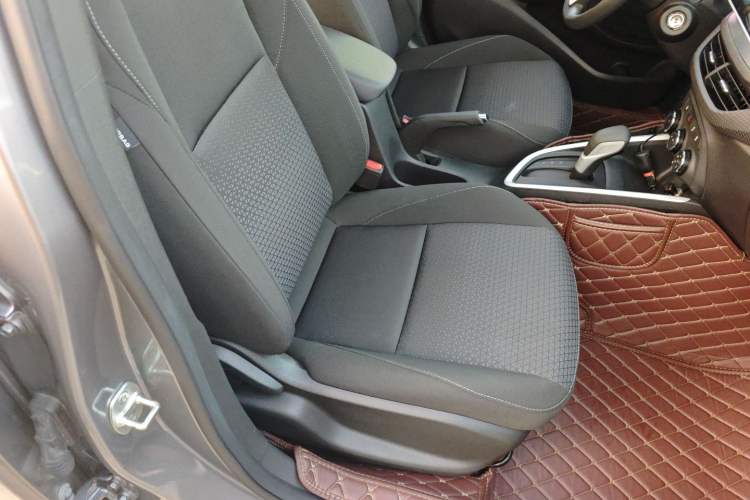 Used Chevrolet Cavalier 2020 325T Automatic Enjoyment Edition Right Front Seat