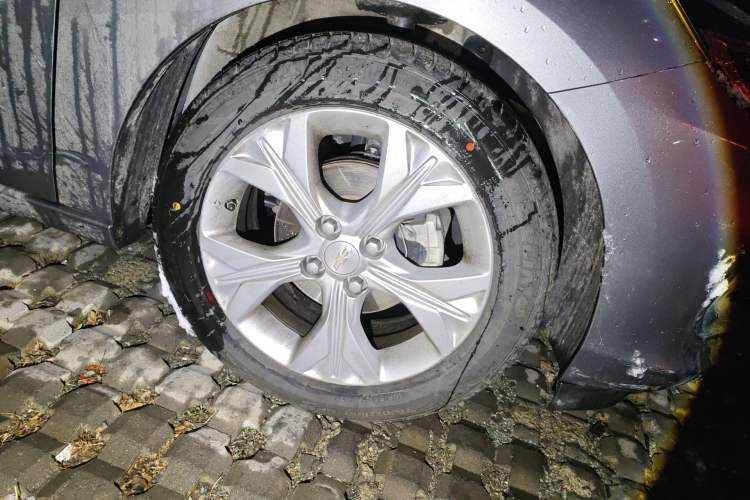 Used Chevrolet Cavalier 2020 325T Automatic Enjoyment Edition Right Front Wheel Hub