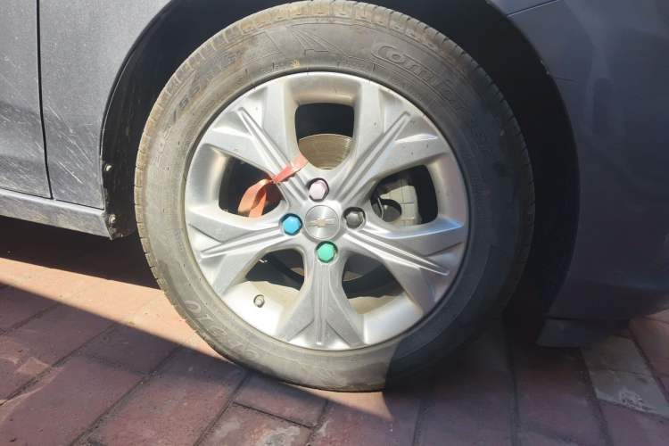 Used Chevrolet Cavalier 2020 325T Automatic Enjoyment Edition Right Front Wheel Hub