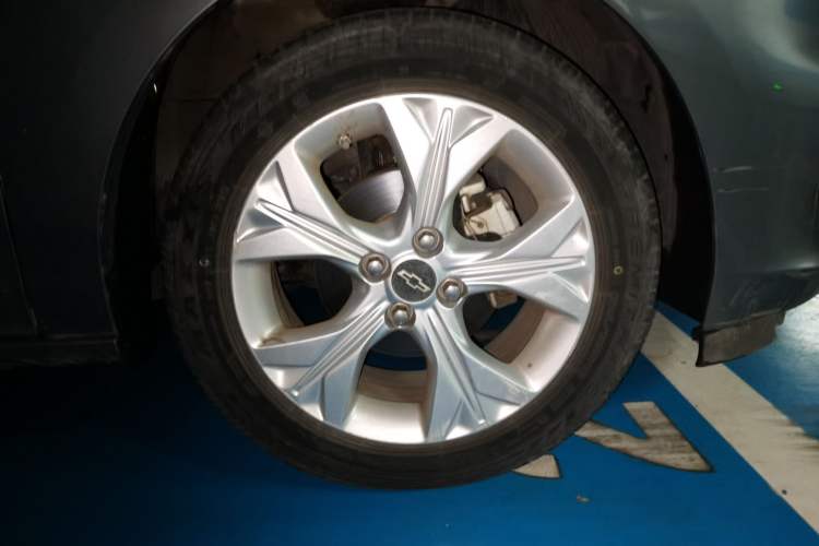 Used Chevrolet Cavalier 2020 325T Automatic Enjoyment Edition Right Front Wheel Hub