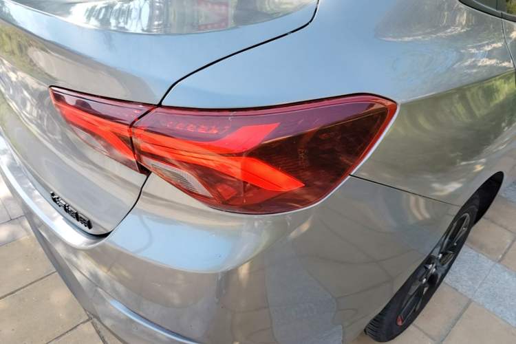 Used Chevrolet Cavalier 2020 Redline 325T Automatic Xinshang Edition China VI Standard Right Rear Taillight