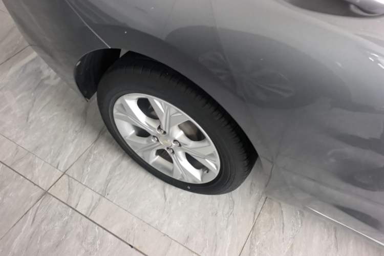 Used Chevrolet Cavalier 2020 325T Automatic Enjoyment Edition Right Rear Wheel Hub