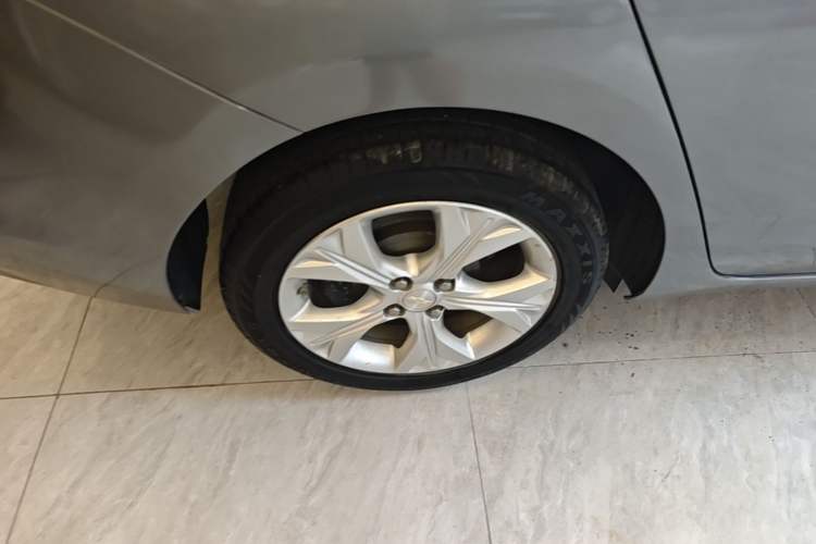 Used Chevrolet Cavalier 2020 325T Automatic Enjoyment Edition Right Rear Wheel Hub