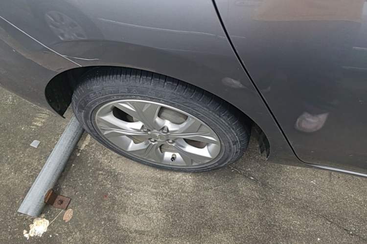 Used Chevrolet Cavalier 2020 325T Automatic Enjoyment Edition Right Rear Wheel Hub
