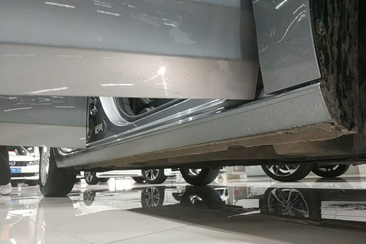 Used Chevrolet Cavalier 2020 325T Automatic Enjoyment Edition Right Side Sill