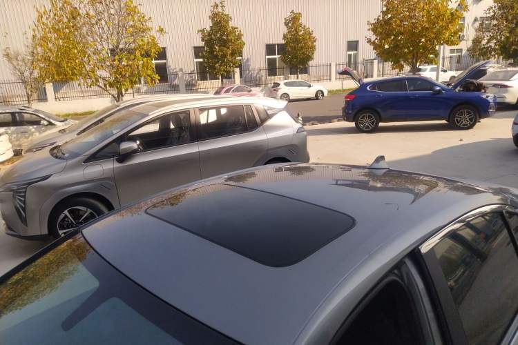 Used Chevrolet Cavalier 2020 Redline 325T Automatic Xinshang Edition Roof
