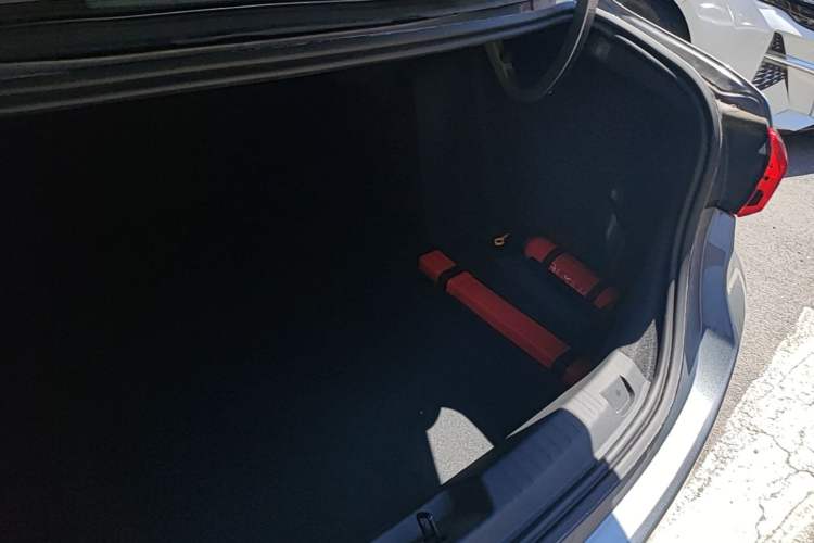 Used Chevrolet Cavalier 2020 Redline 325T Automatic Xinshang Edition Trunk