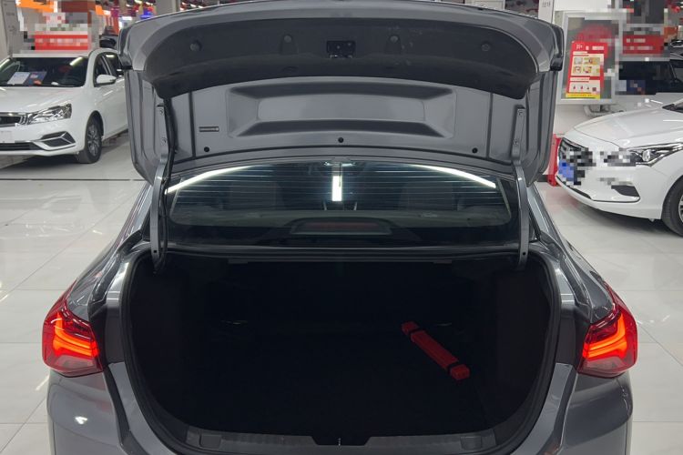 Used Chevrolet Cavalier 2020 Redline 325T Automatic Xinshang Edition China VI Standard Trunk