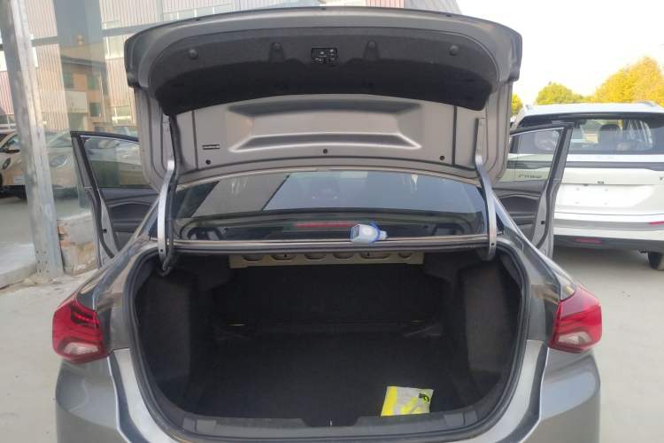 Used Chevrolet Cavalier 2020 Redline 325T Automatic Xinshang Edition Trunk