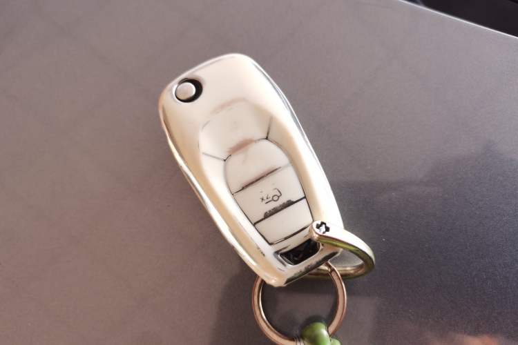 Used Chevrolet Cavalier 2020 Redline 325T Automatic Xinshang Edition China VI Standard Vehicle Key