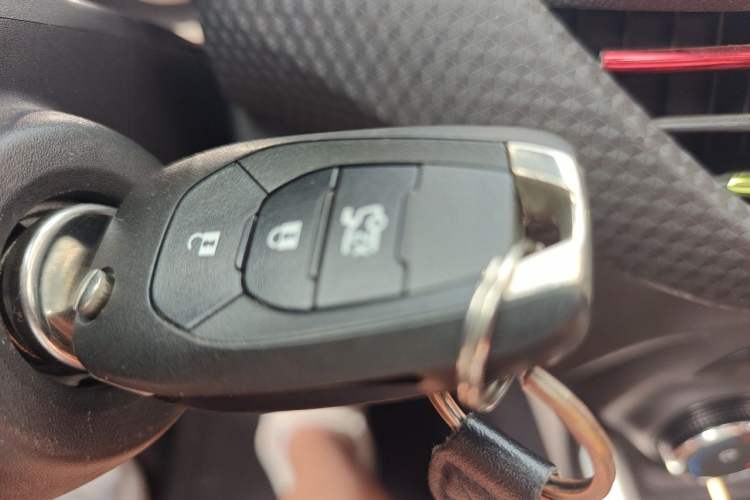 Used Chevrolet Cavalier 2020 Redline 325T Automatic Xinshang Edition China VI Standard Vehicle Key