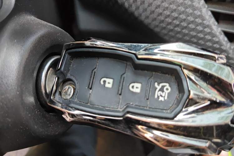 Used Chevrolet Cavalier 2020 Redline 325T Automatic Xinshang Edition China VI Standard Vehicle Key