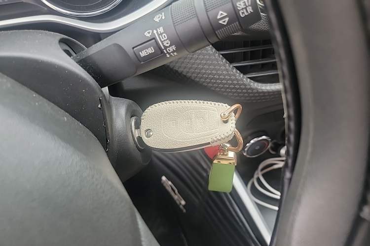 Used Chevrolet Cavalier 2020 Redline 325T Automatic Xinshang Edition China VI Standard Vehicle Key