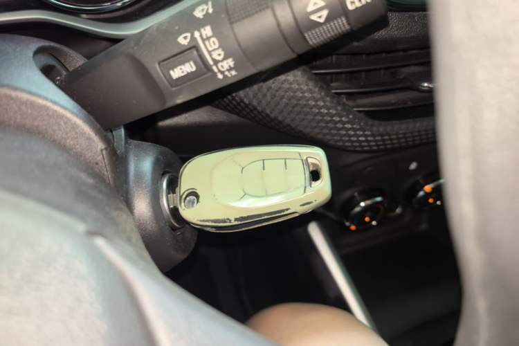 Used Chevrolet Cavalier 2020 Redline 325T Automatic Xinshang Edition China VI Standard Vehicle Key
