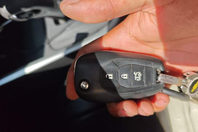 Used Chevrolet Cavalier 2020 Redline 325T Automatic Xinshang Edition China VI Standard Vehicle Key